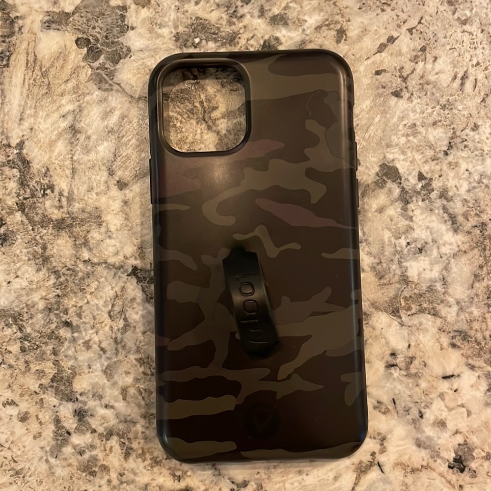 Camo loopy case